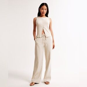 Abercrombie menswear pull-on pant color oatmeal size small. NWOT.